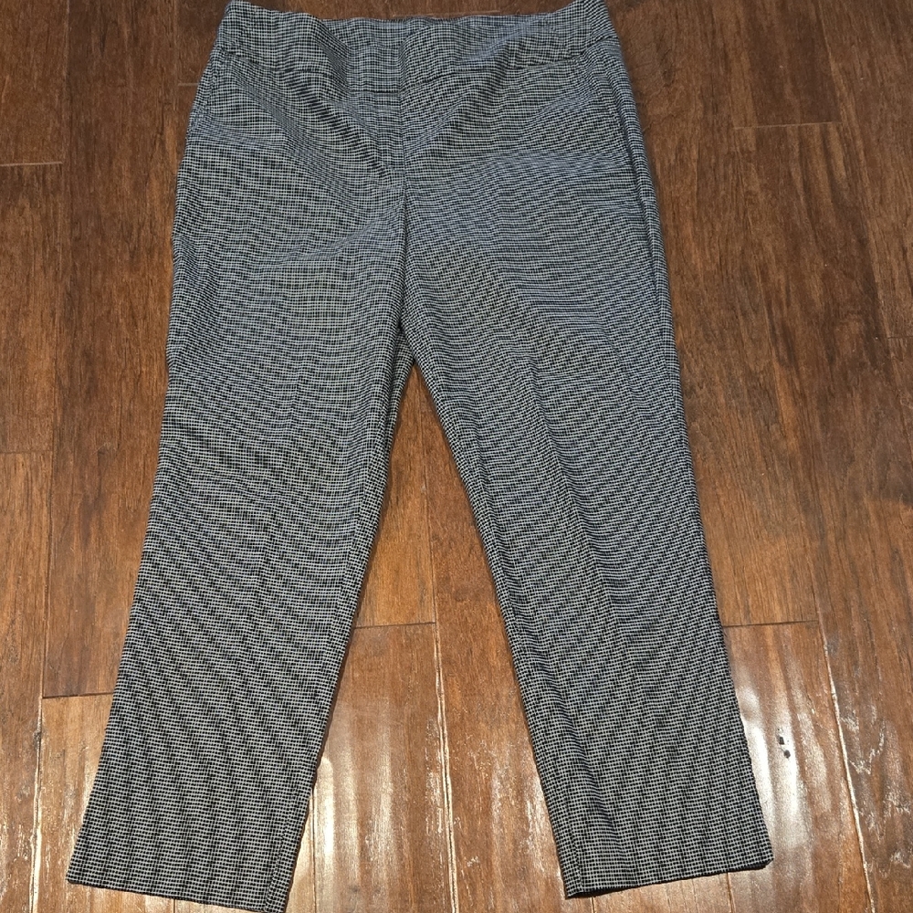 ⛱️Hilary Radley Black and White Checkered Pull On Pants Size XL